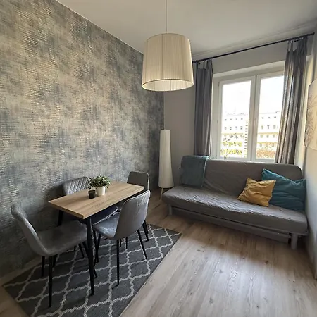 Avis Skwer Kosciuszki 10 *