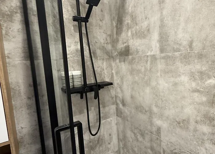 Avis Skwer Kosciuszki 10 *