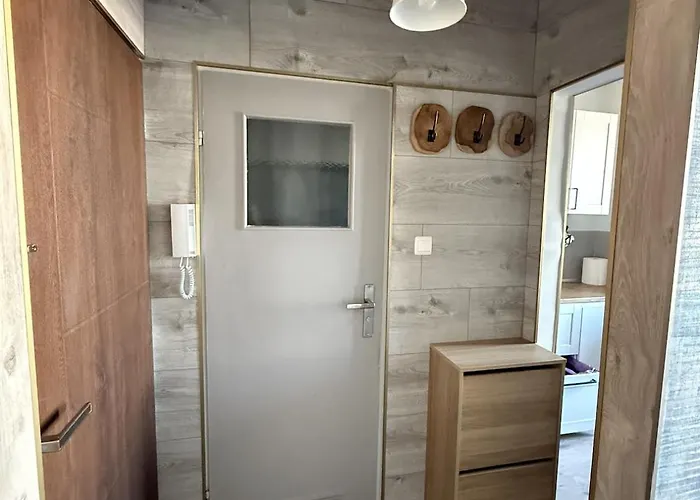 Avis Skwer Kosciuszki 10 * Gdynia