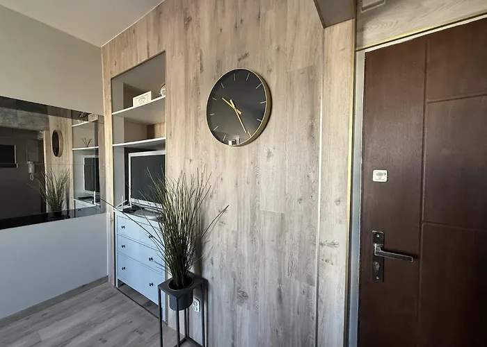 Avis Skwer Kosciuszki 10 *